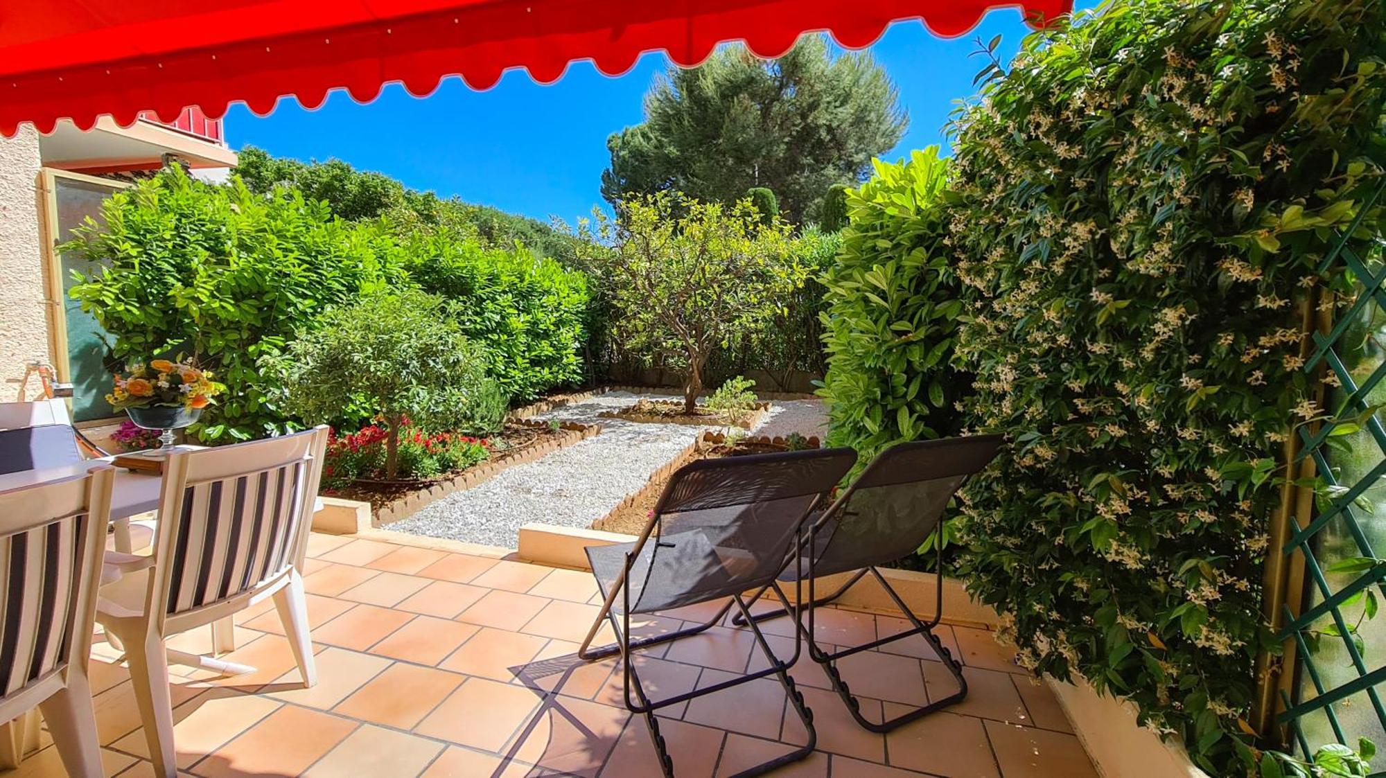 Casalionelantibes 70 Sqm Apartment With Garden And Parking Exterior photo